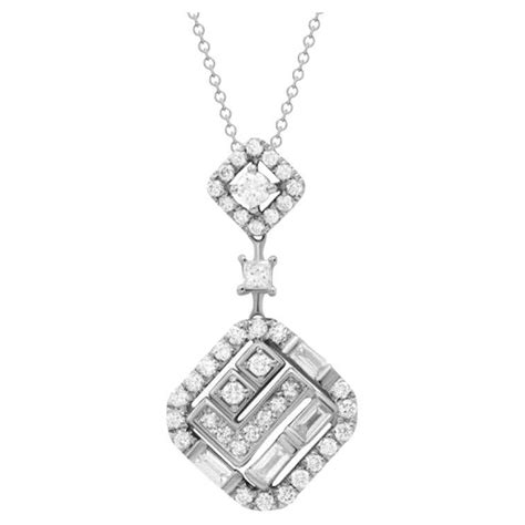 timeless.white.gold.necklace